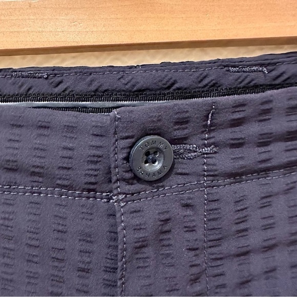 Tommy Bahama Men's 38 Shorts Textured Navy Seersucker Performance Flex Waist - Picture 8 of 8